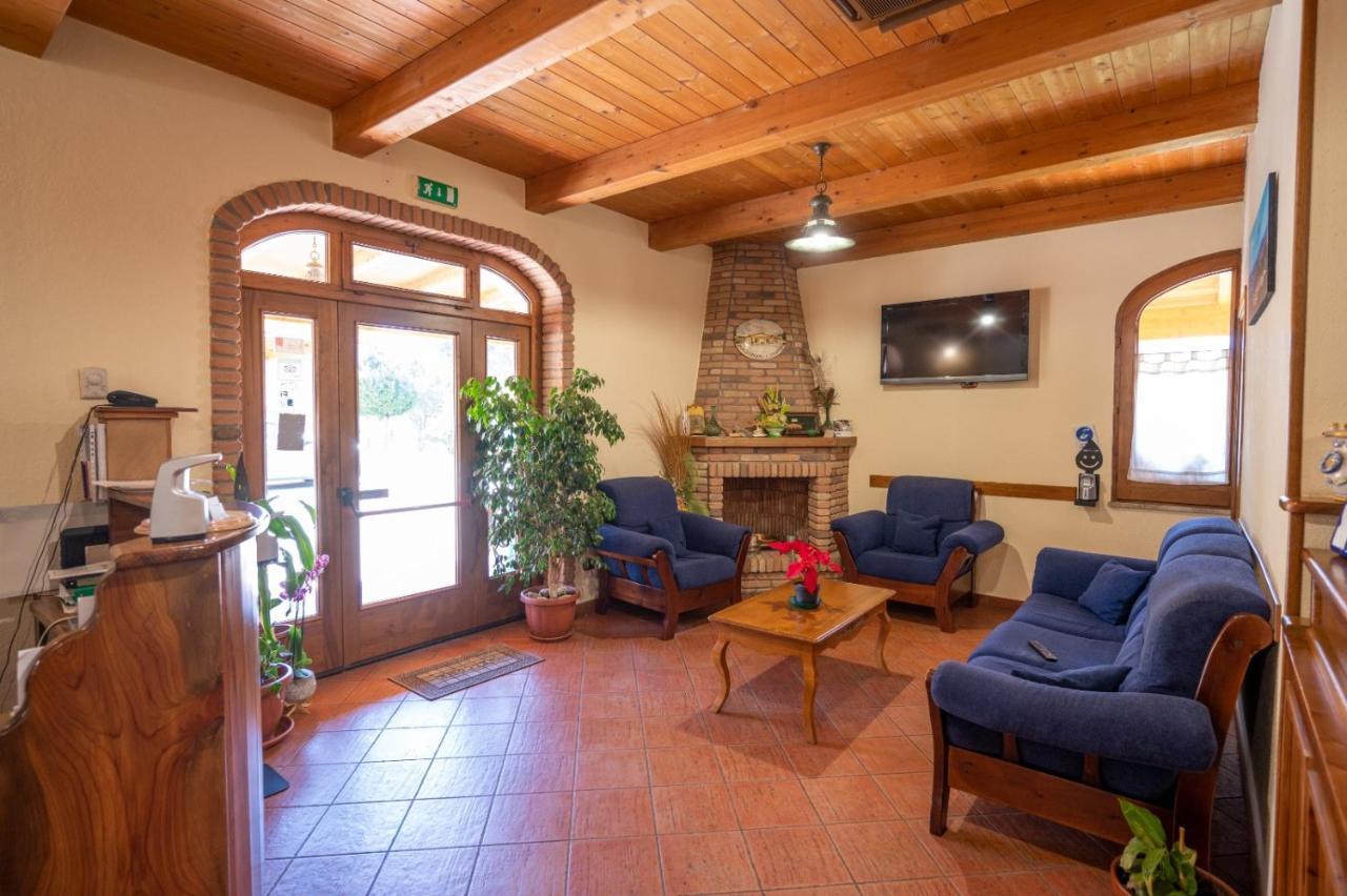 Agriturismo Caperroni Pescopagano 外观 照片